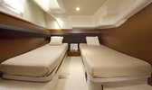 Charter Jeanneau Prestige 440 Split