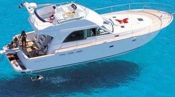 Charter Bénéteau Antares 13.80 Split